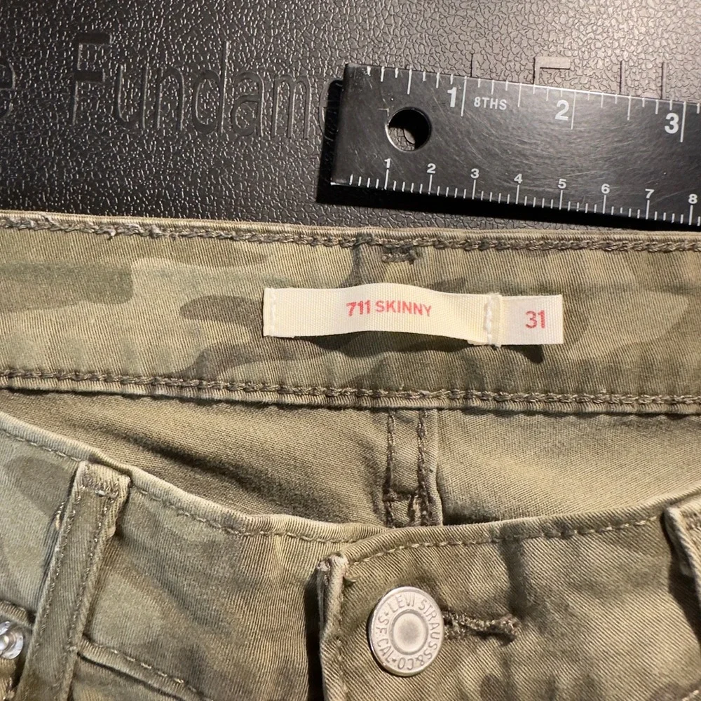 Levi's 711 Skinny Jeans Womens 31 Olive Green Camouflage Camo Military Utility